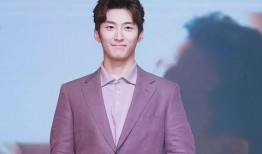 窦骁天涯爆料富婆视频,揭秘富婆神秘生活片段